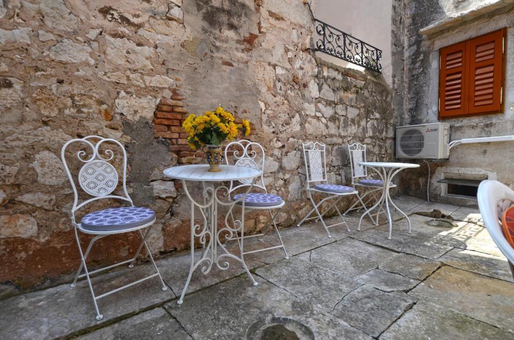 Studio Apartment La Maison De Catherine Rovinj Exterior foto
